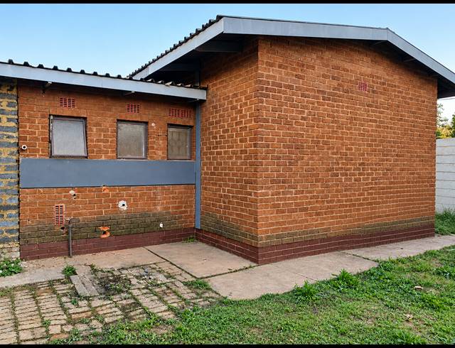3 BEDROOM FREEHOLD FOR SALE IN VANDERBIJLPARK SW 1